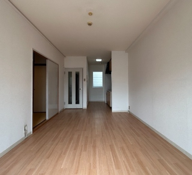 ひろやビルの居間・リビング