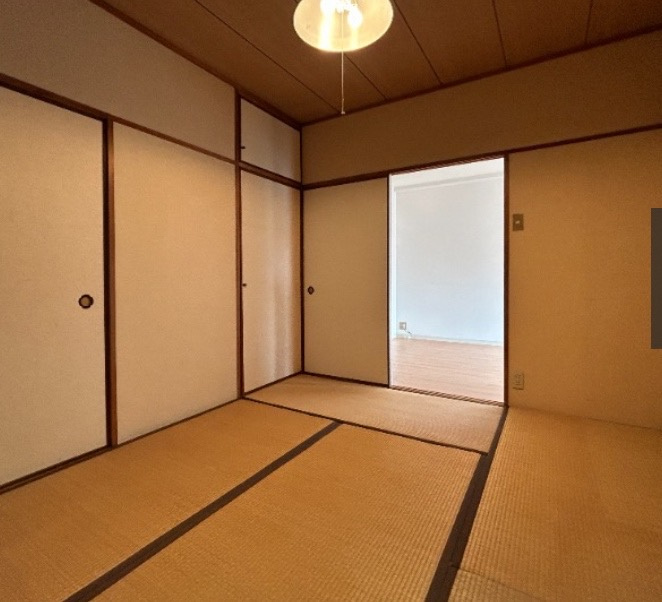 ひろやビルの和室