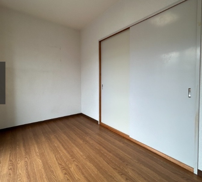 ひろやビルの居間・リビング