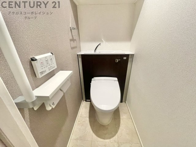 温水洗浄便座付きのトイレです！