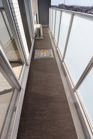 GENOVIA白糸台skygardenのバルコニー