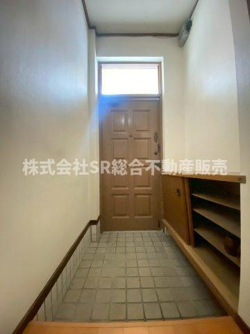 友井5丁目中古テラスハウスの玄関|シンプルで使いやすい玄関です