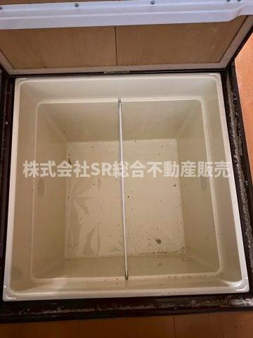 友井5丁目中古テラスハウスの収納|床下収納があり食材のストック等を保管できます♪