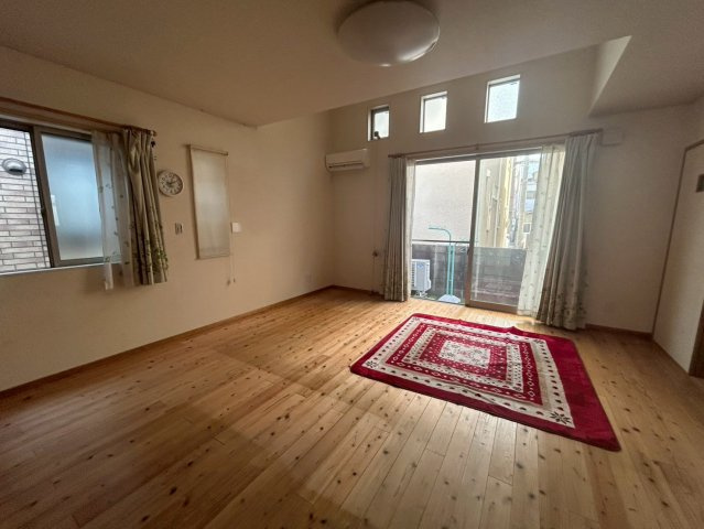 【居間・リビング】の画像