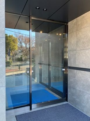 プラウド田無サウスアベニューのエントランス