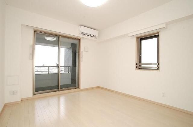 ステージファースト西川口の居間・リビング