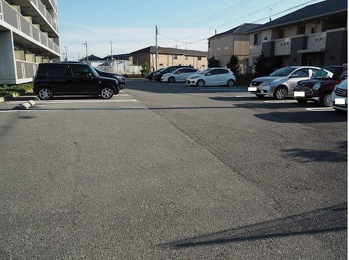 グラン・アビタシオンの駐車場