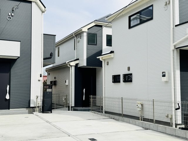 八王子市　上柚木　新築一戸建て　１期の外観|～ZEH水準の省エネハウス　自然との調和がとれた住宅街　全棟2台駐車可能～