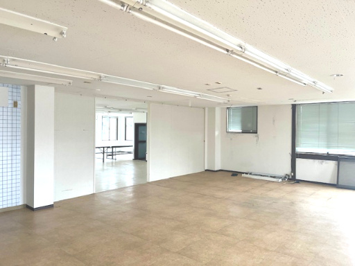 高島市新旭町針江ビルの内装|2階