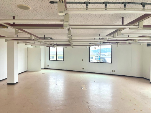 高島市新旭町針江ビルの内装|3階