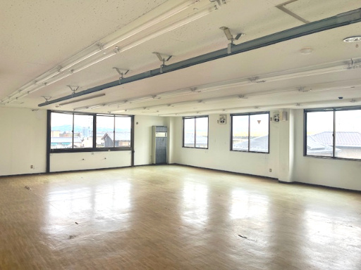 高島市新旭町針江ビルの内装|3階