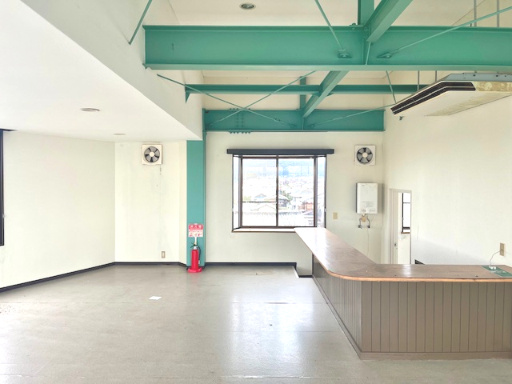 高島市新旭町針江ビルの内装|3階