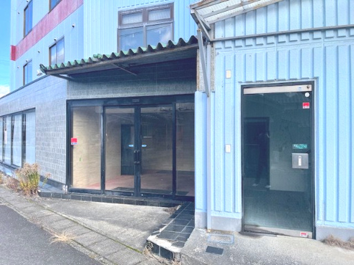 高島市新旭町針江ビルの外観