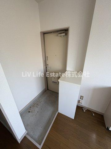 コーポエスの玄関