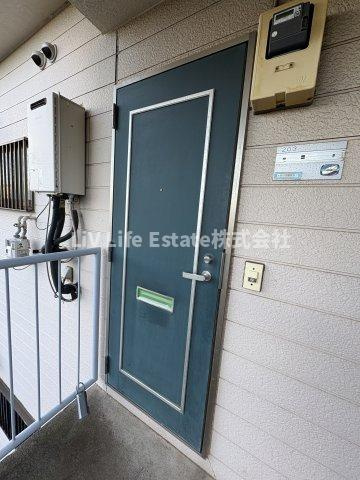 コーポエスの玄関