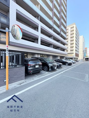 モントーレ東比恵クレアの駐車場