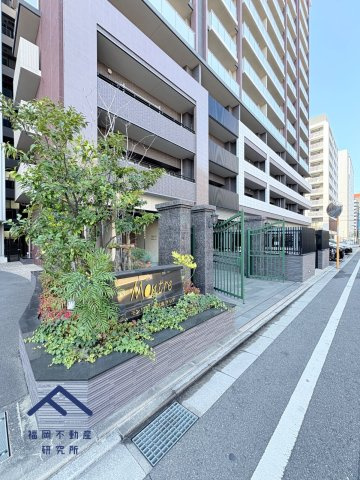 モントーレ東比恵クレアのエントランス