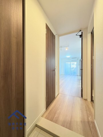 モントーレ東比恵クレアの玄関