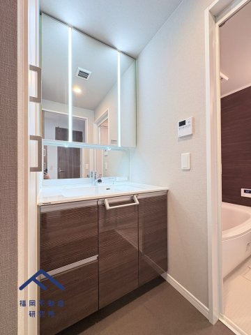 モントーレ東比恵クレアの独立洗面台