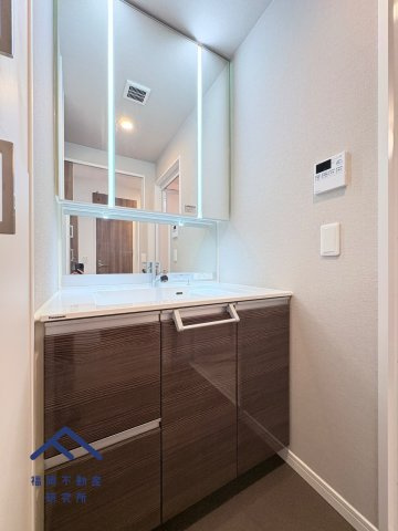 モントーレ東比恵クレアの独立洗面台