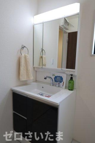 《仲介手数料無料》岩槻区東町１丁目9-29新築一戸建てリーブルガーデンの独立洗面台