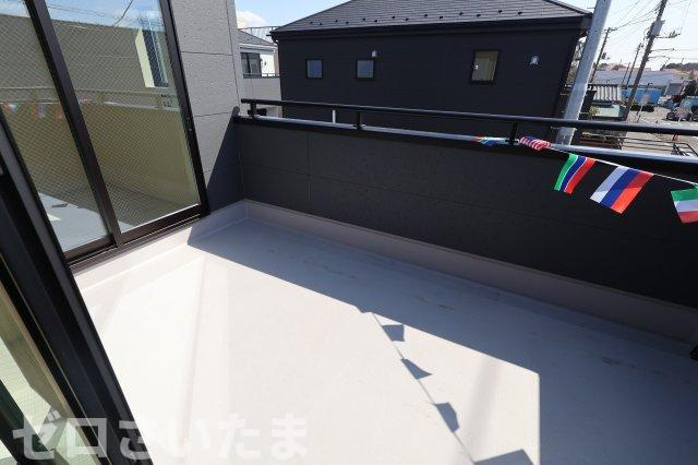 《仲介手数料無料》岩槻区東町１丁目9-29新築一戸建てリーブルガーデンのバルコニー