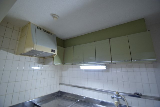 サンシティ西船のキッチン|キッチン上部収納