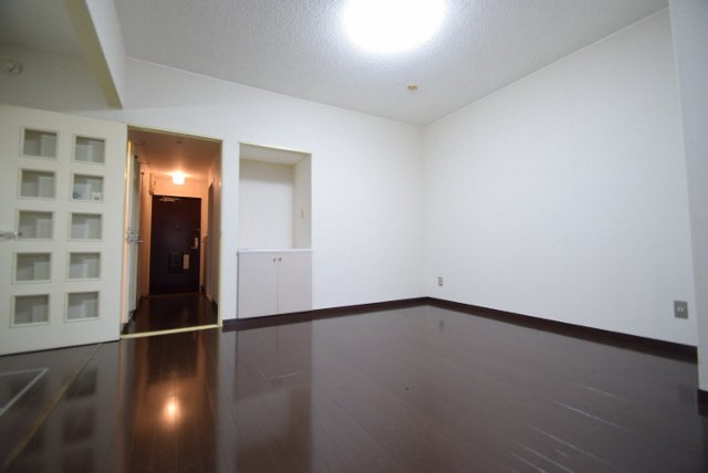 サンシティ西船の居間・リビング|室内フローリングです