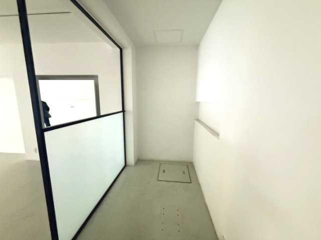 スズキビルの内装