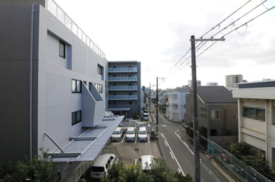 【展望】 | リベールシティ吹田 | 両面バルコニーから心地よい陽光と風を取り込み、お部屋に開放感をもたらしてくれます。