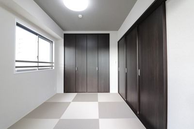 【収納】 | リベールシティ吹田 | 大きなクローゼットを備えた和室！居室空間をより広く隅々までお使いいただけますね。