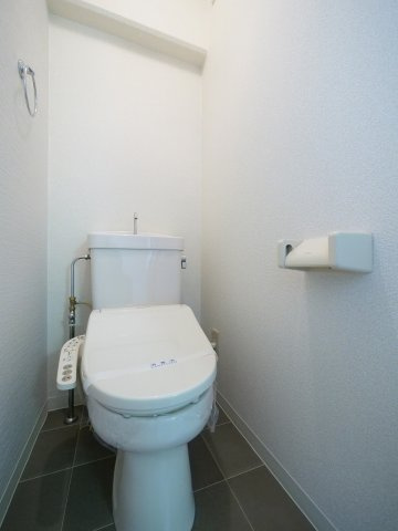 コープエスポワールⅡ棟のトイレ|※写真は別の部屋のものです。