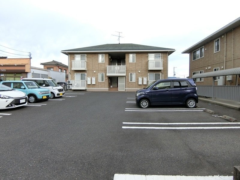 『コスモA・B』の駐車場