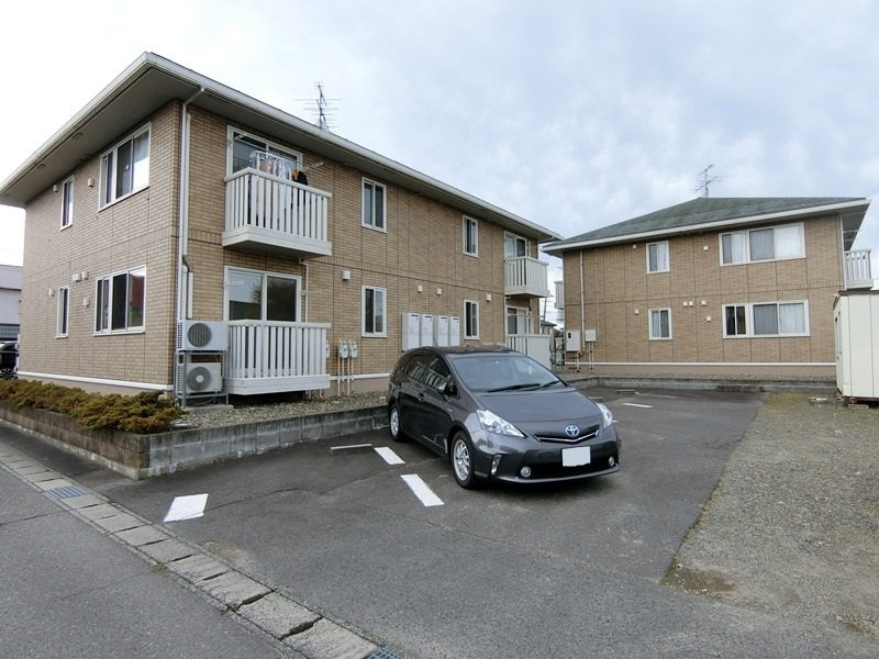 『コスモA・B』の駐車場