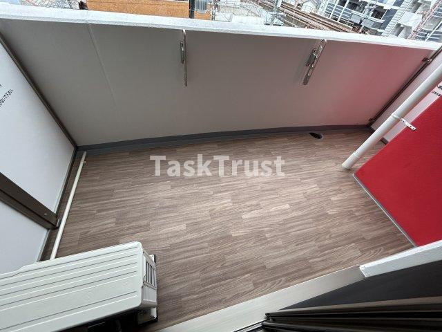 【バルコニー】