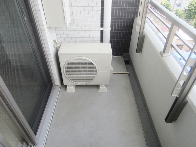 北区王子４丁目の賃貸マンションのバルコニー|バルコニーはこんな感じでスペースもあります☆