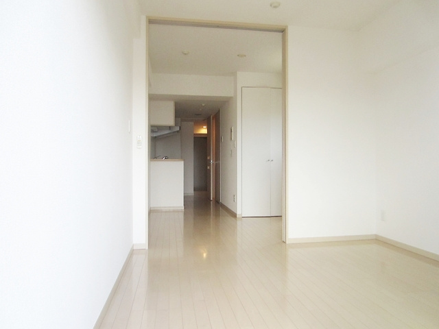 北区王子４丁目の賃貸マンションの洋室|日当たり良好で綺麗なリビングです☆