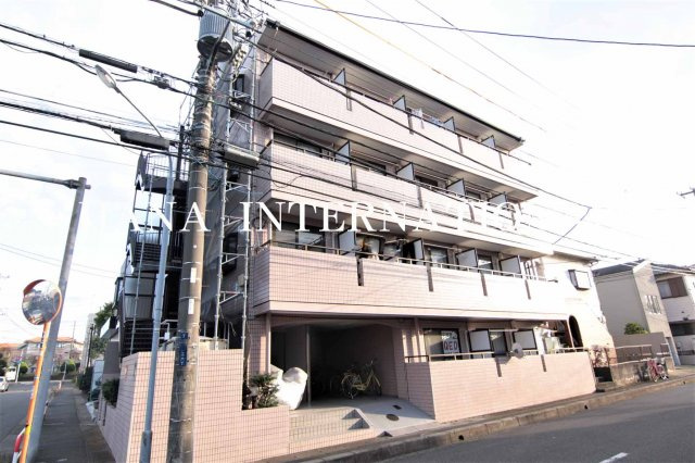 プチファミール の外観