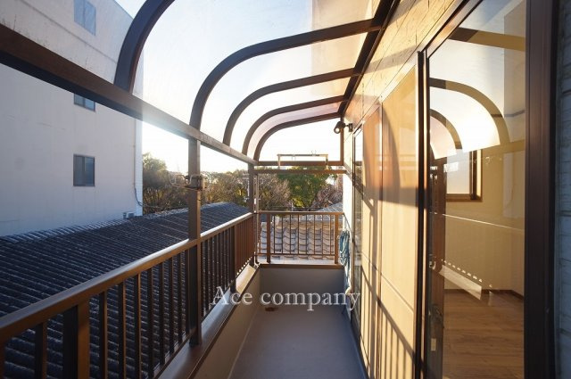 【バルコニー】 | 平野区加美北8丁目 | 南向きのバルコニー☆雨除けテラス屋根付き☆水栓完備☆ベランダ塗装済みです☆