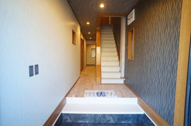 【駐車場】 | 平野区加美北8丁目 | ポスト新調☆玄関は大きく開ける親子ドア♪玄関付近に駐輪スペース確保できそうです♪