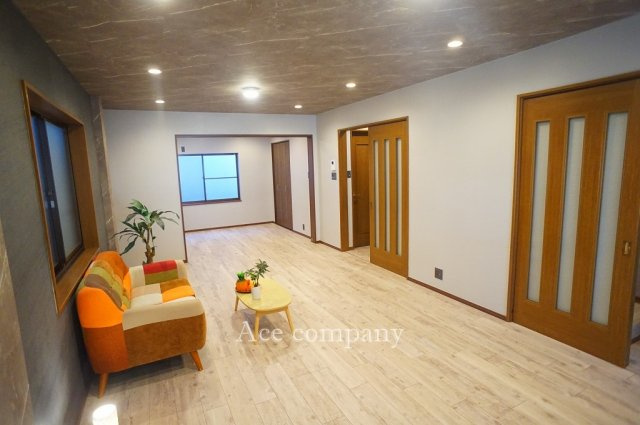 【収納】 | 平野区加美北8丁目 | 1階、廊下にある階段下収納です♪