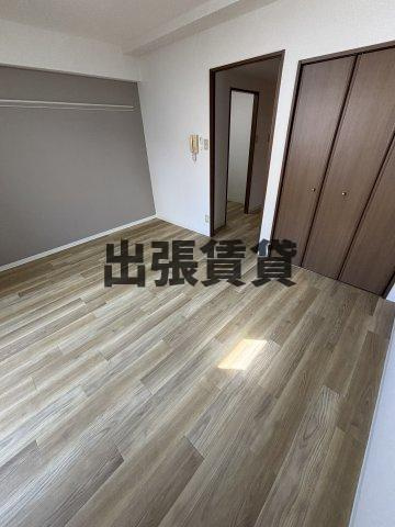 仲介手数料０円！ヴィオレット泉の居間・リビング