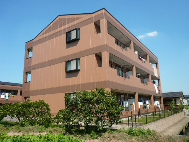 アメニティーＢの外観|外観写真（昼）