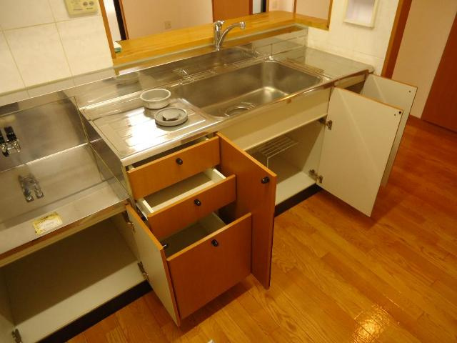 アメニティーＢのキッチン|キッチン