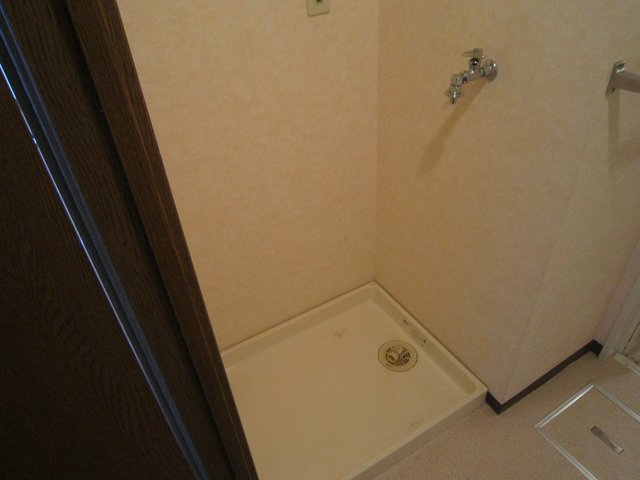 セシオン湘南の洗面所|ゆったりとスペースのある洗面所