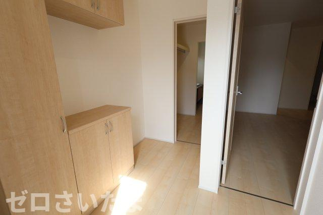 《仲介手数料無料》岩槻区美幸町2-13新築一戸建てリーブルガーデンの玄関