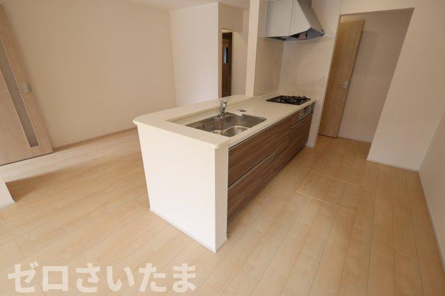 《仲介手数料無料》岩槻区美幸町2-13新築一戸建てリーブルガーデンのキッチン