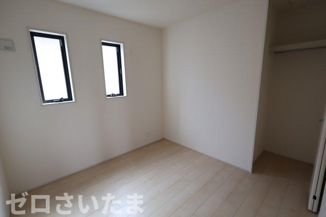 《仲介手数料無料》岩槻区美幸町2-13新築一戸建てリーブルガーデンの洋室