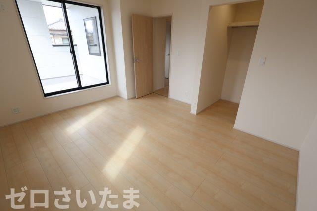 《仲介手数料無料》岩槻区美幸町2-13新築一戸建てリーブルガーデンの洋室