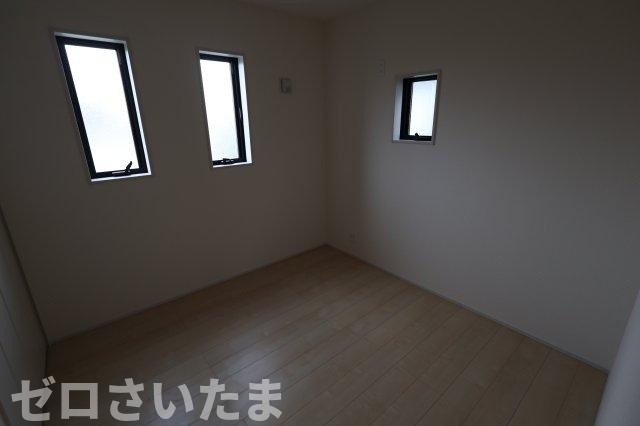 《仲介手数料無料》岩槻区美幸町2-13新築一戸建てリーブルガーデンの洋室